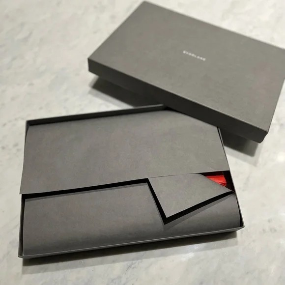 NWB - Everlane Red Leather Foldover Pouch - Picture 5 of 6